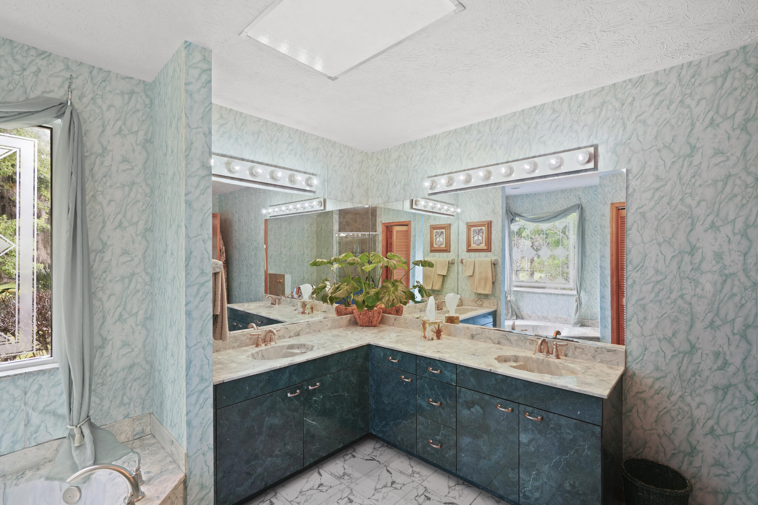 CARDINAL GLEN - Residential