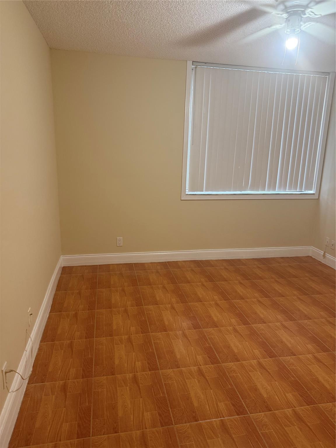 Lakes Of Jacaranda Condo - Residential Lease