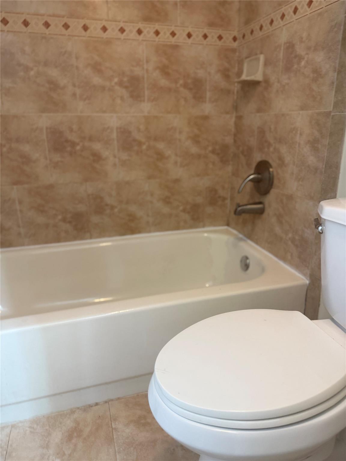 Lakes Of Jacaranda Condo - Residential Lease