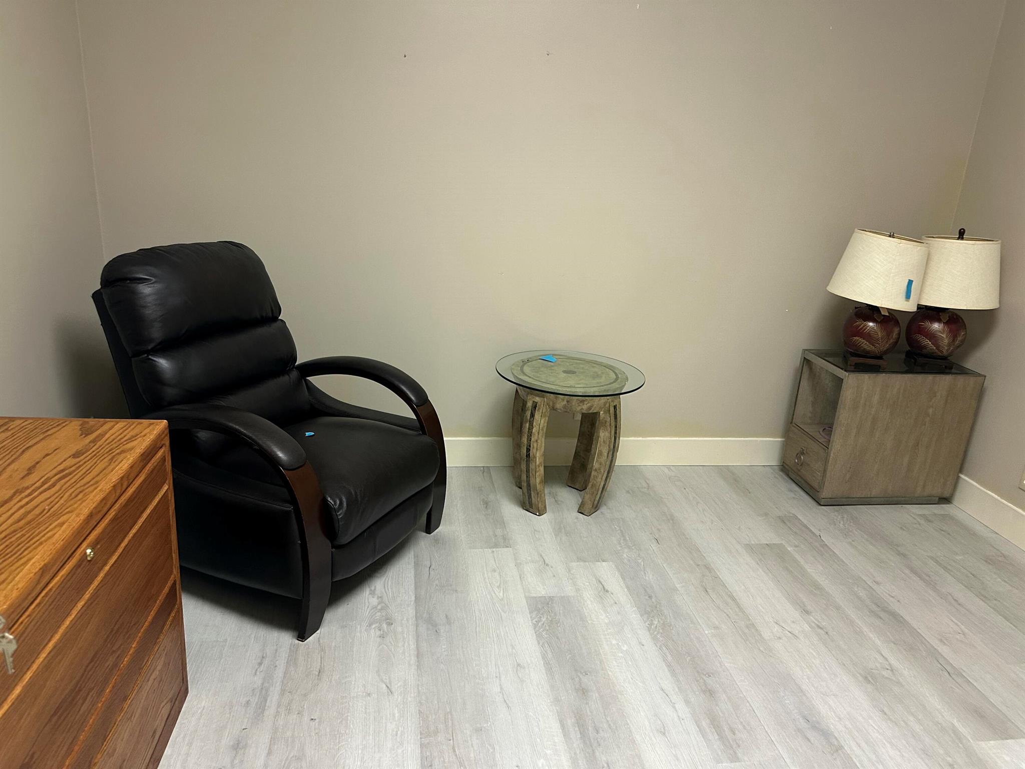 EXECUTIVE SQUARE PLAZA CO - Commercial Lease