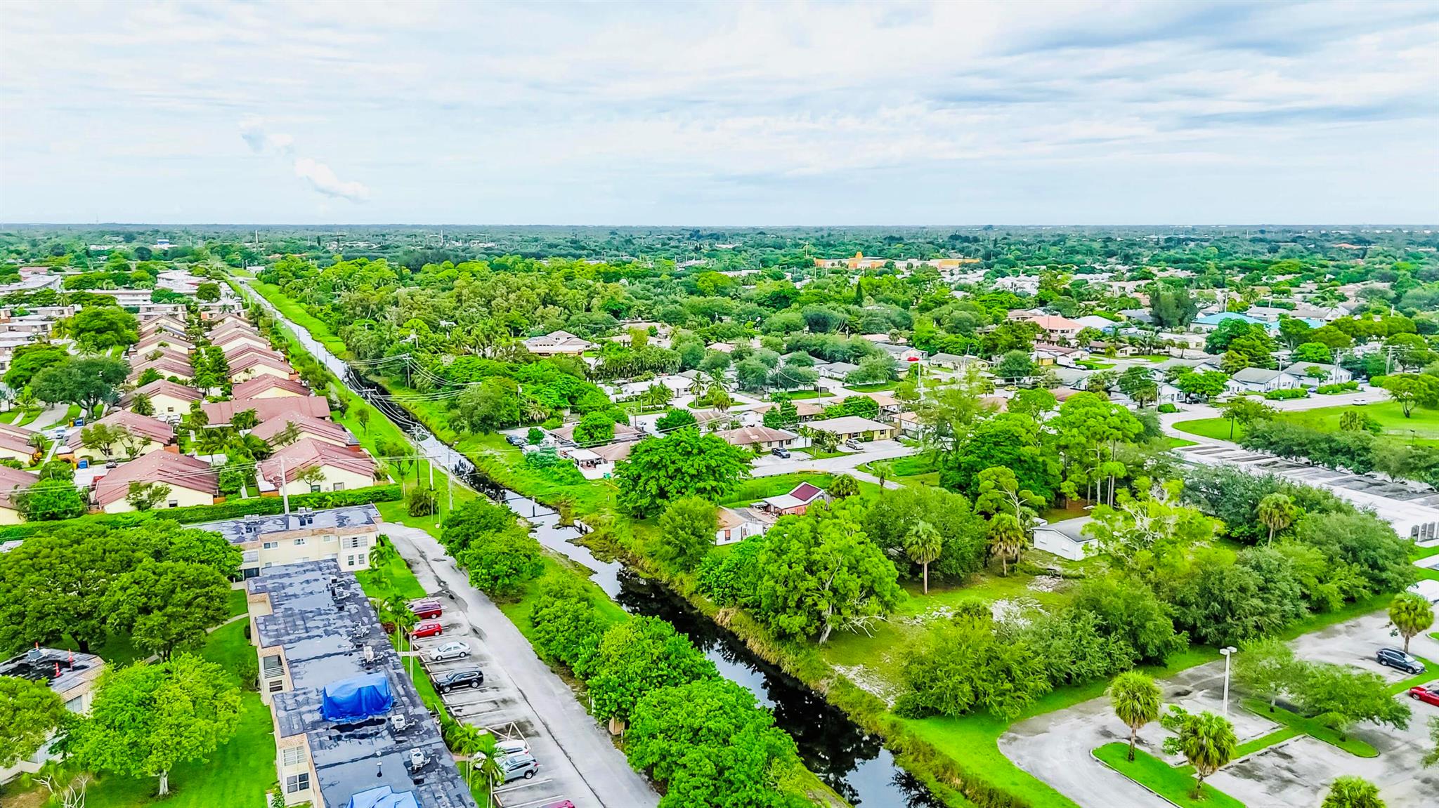 LAKESIDE VILLAGE CONDO 10 - Residential
