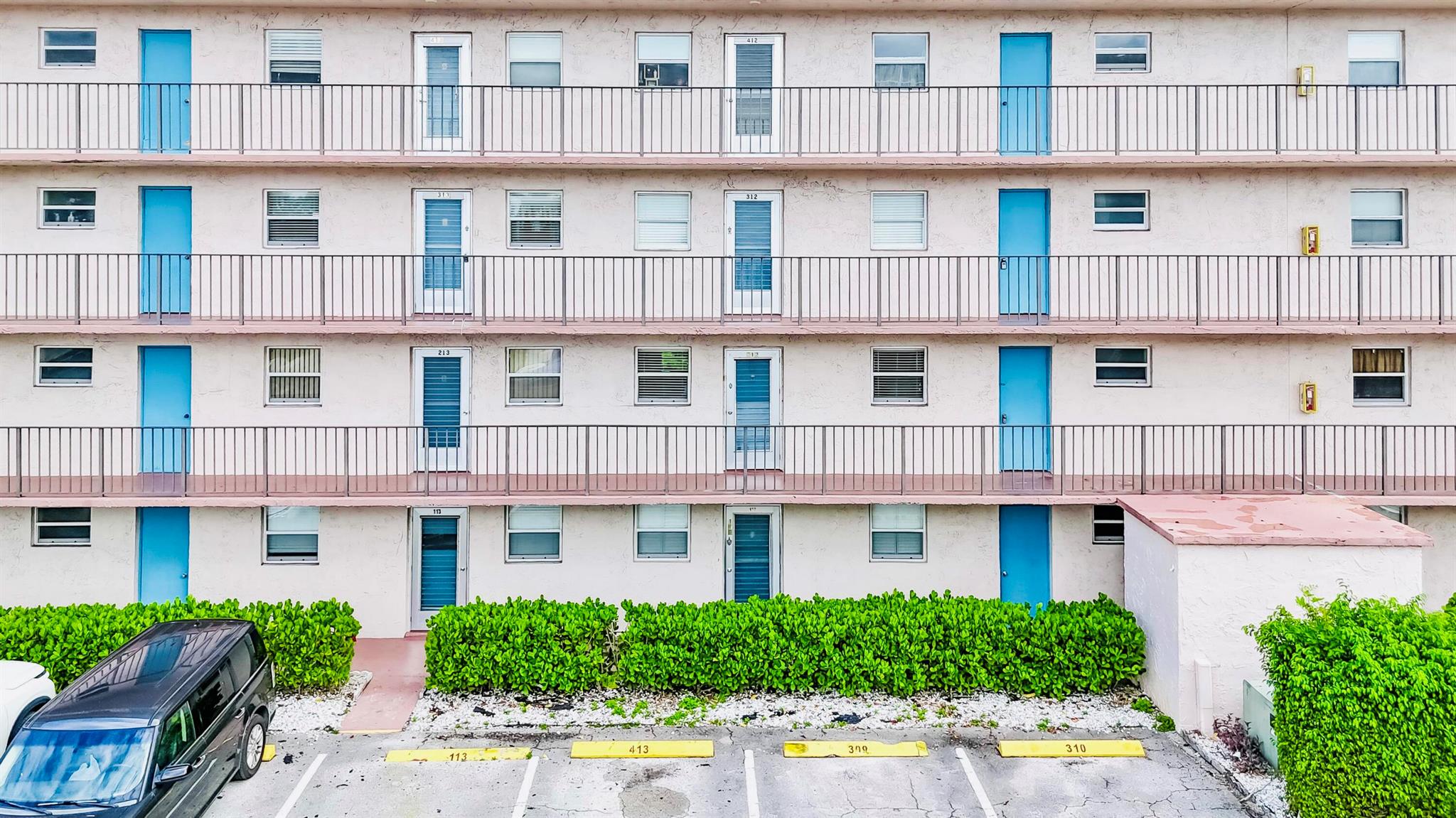 LAKESIDE VILLAGE CONDO 10 - Residential