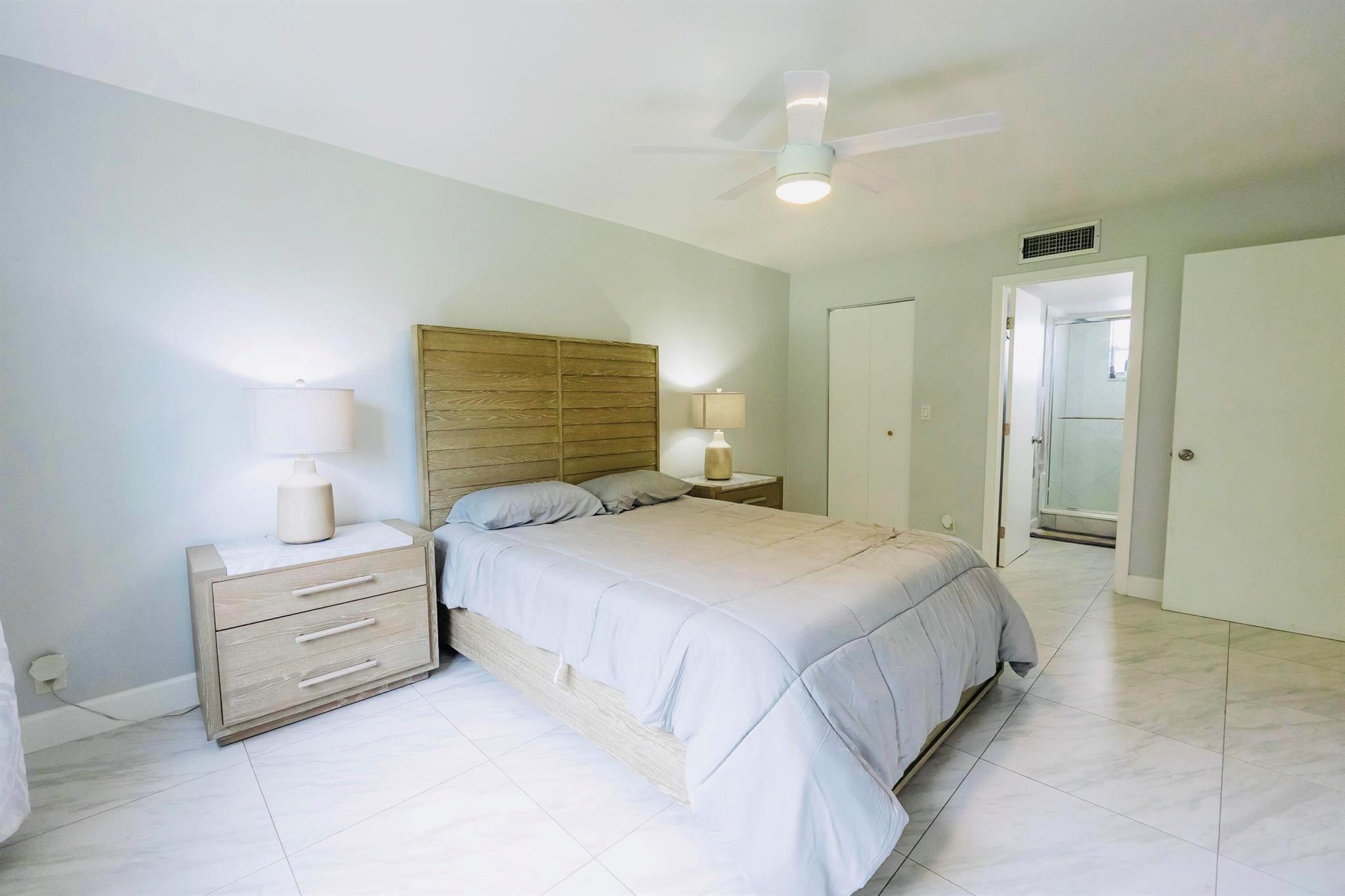 LAKESIDE VILLAGE CONDO 10 - Residential