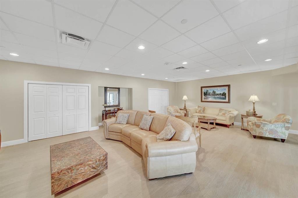 ADMIRAL - Residential