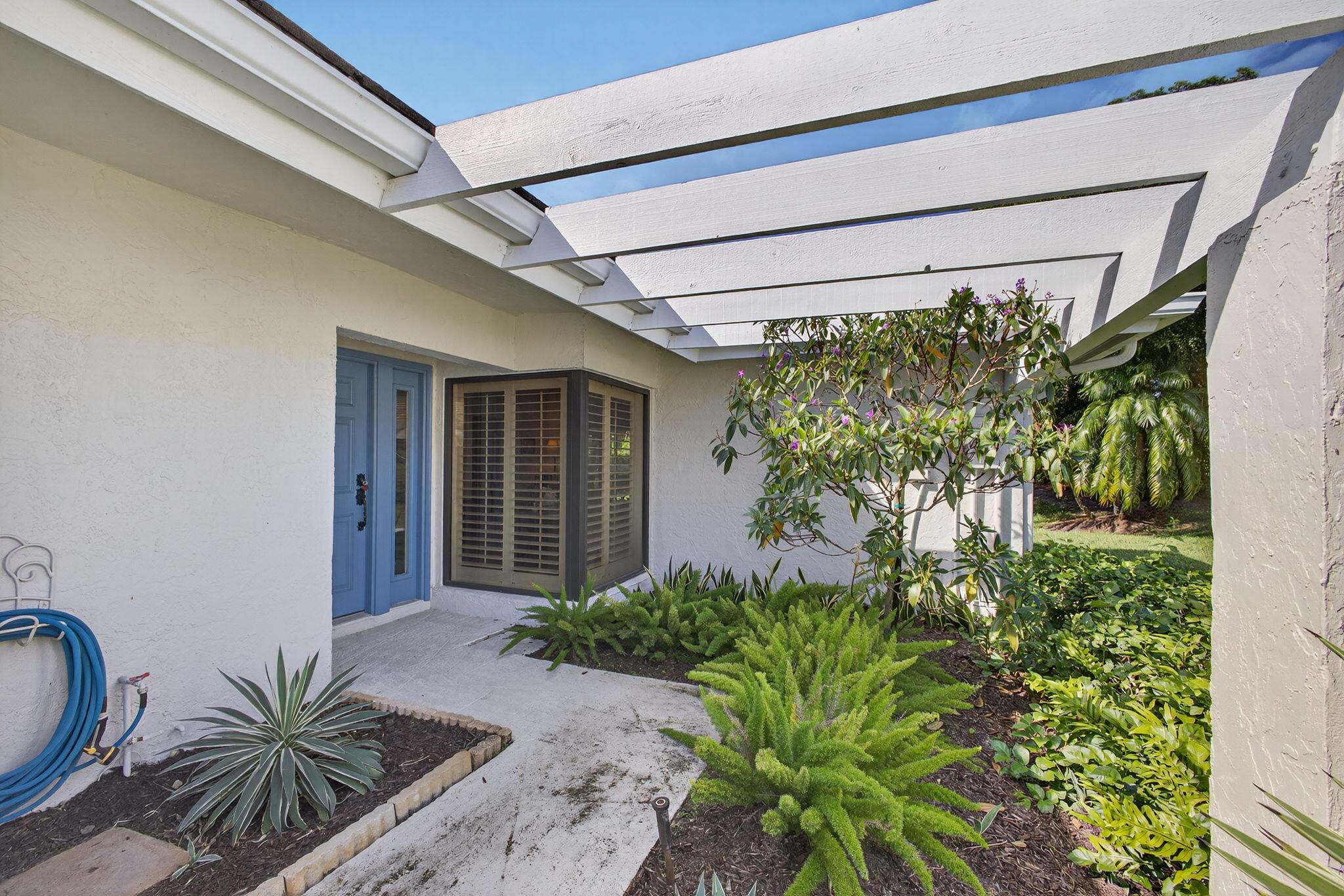 WINDWARD AT JONATHANS LAN - Residential