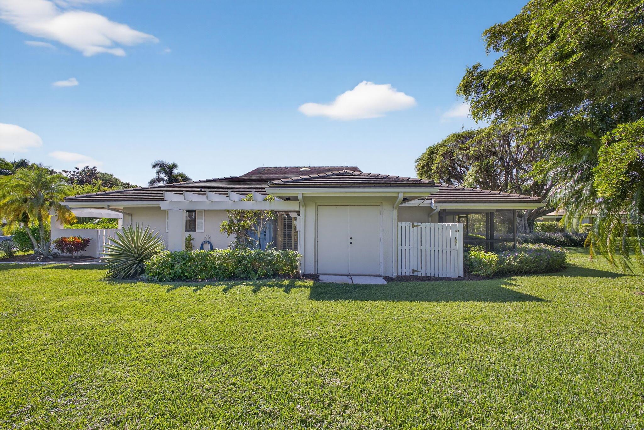 WINDWARD AT JONATHANS LAN - Residential