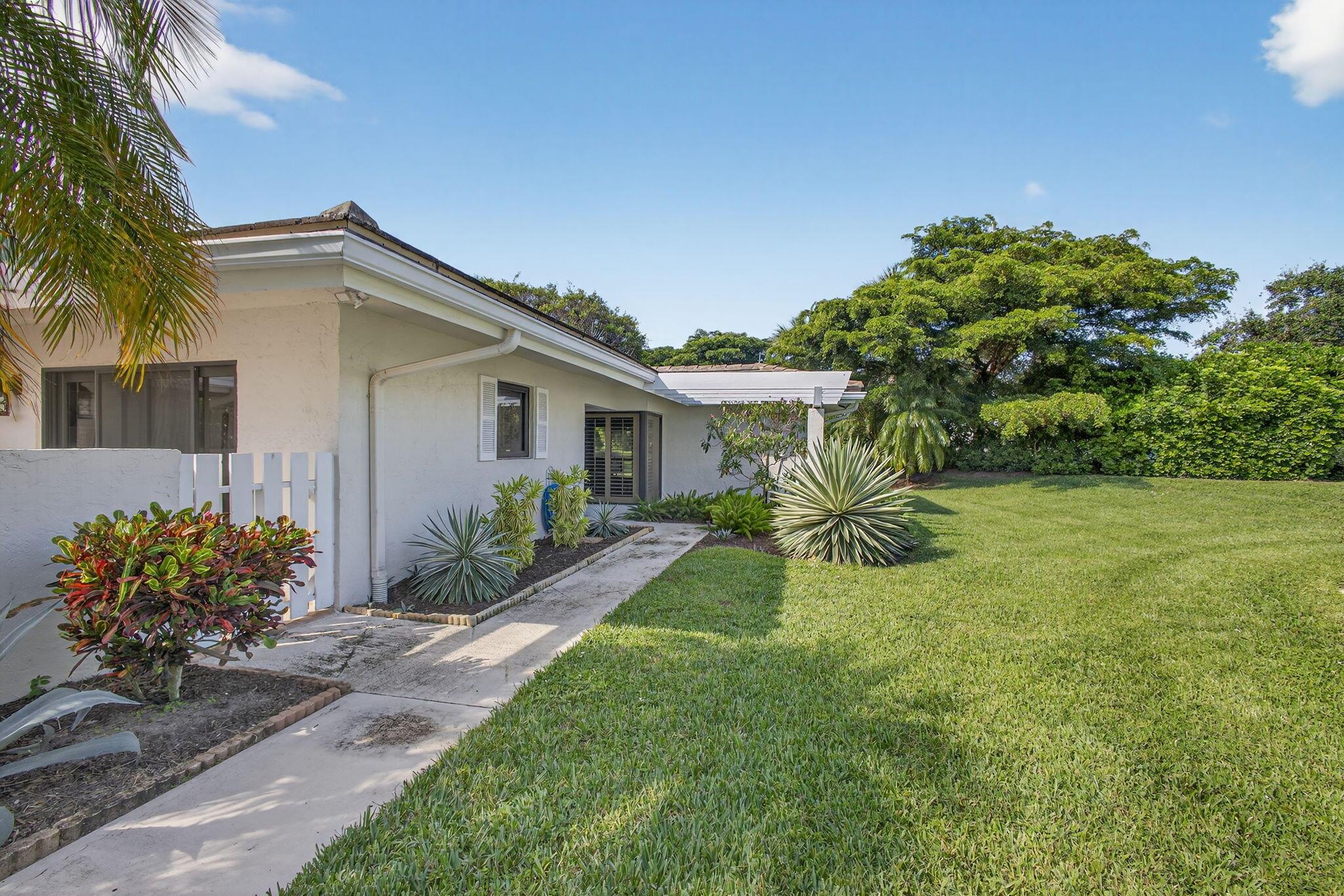 WINDWARD AT JONATHANS LAN - Residential