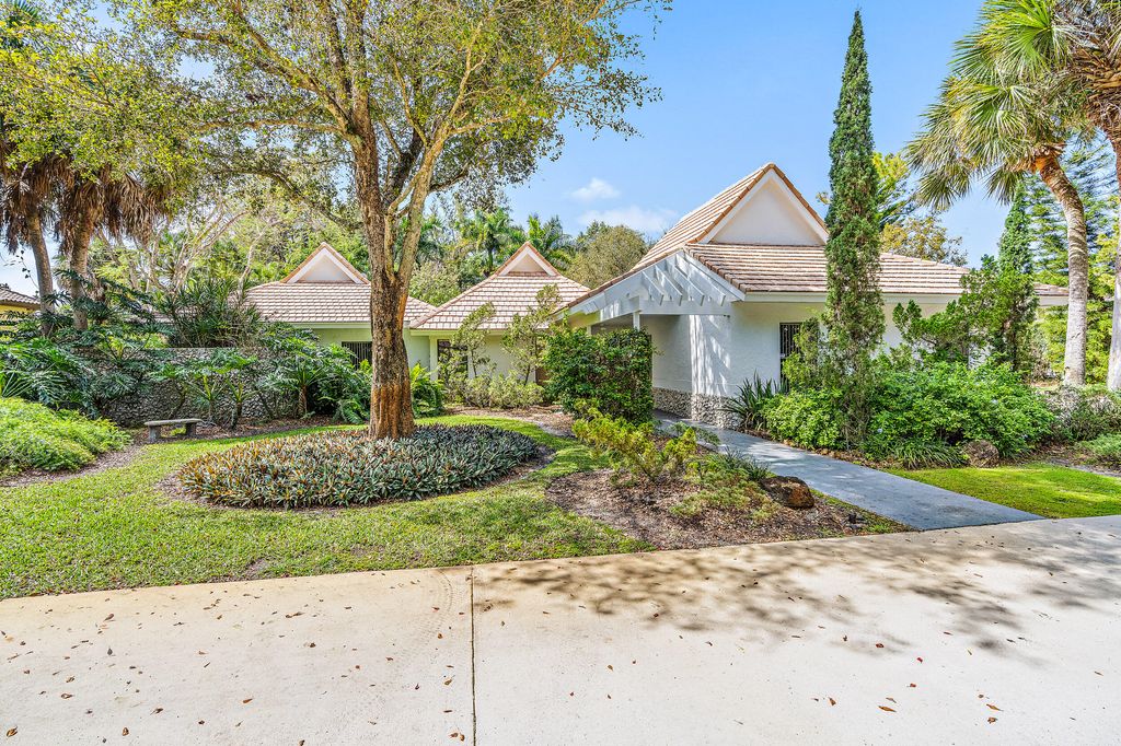 Photo of 18660 Long Lake Drive Dr, Boca Raton, FL 33496 (MLS # R10782639)