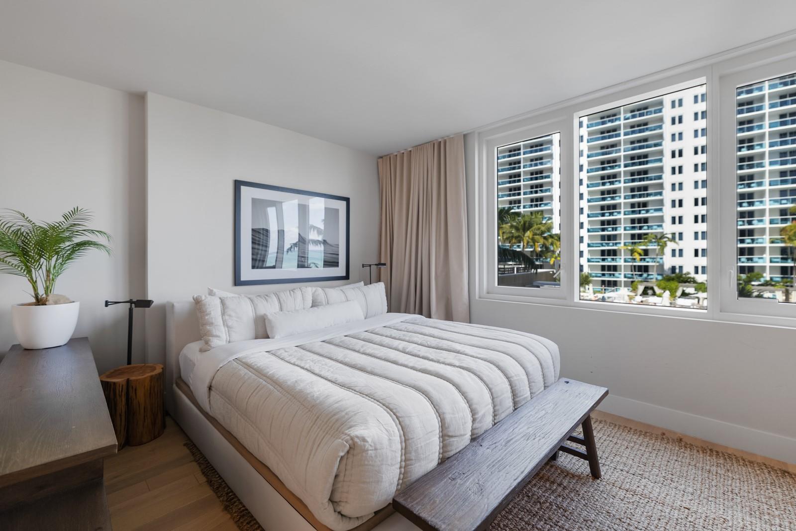 Roney Palace - Residential