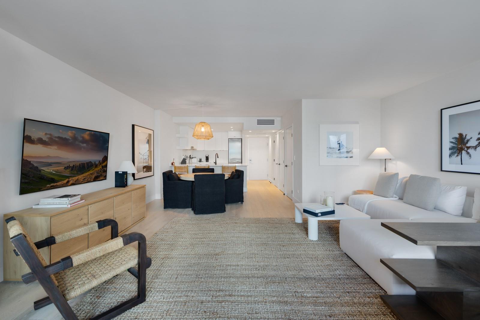 Roney Palace - Residential