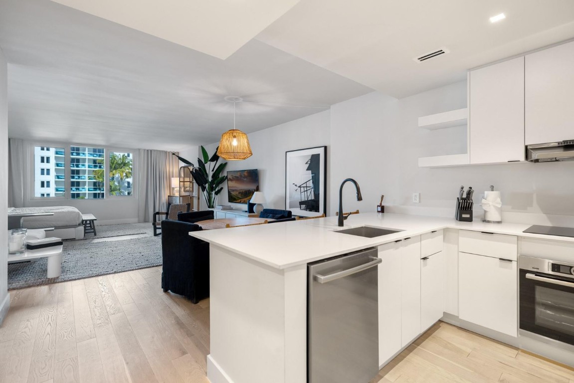 Roney Palace - Residential