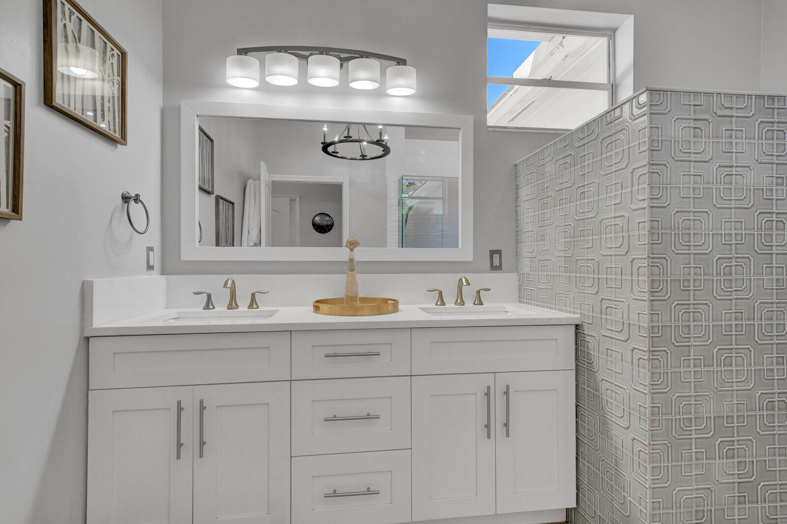 COVE 3RD SEC - Residential