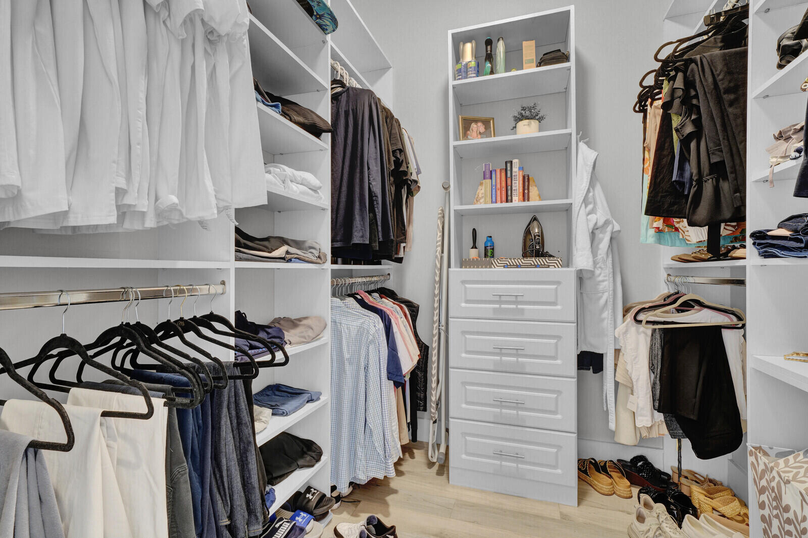 COVE 3RD SEC - Residential