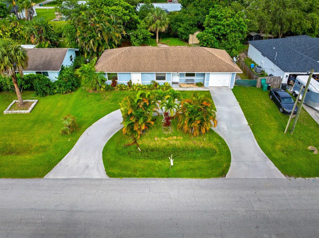 Photo of 5502 Hickory Drive, Fort Pierce, FL 34982 (MLS # R11097450)