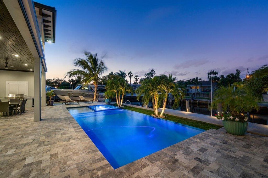 TROPIC ISLE - Residential