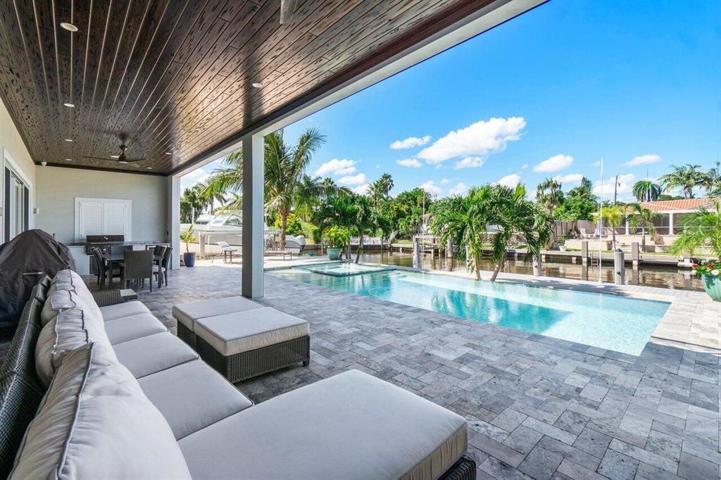 TROPIC ISLE - Residential