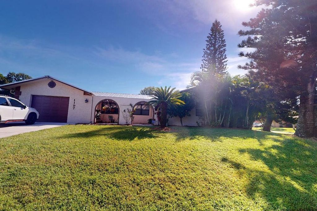 Photo of 1197 SW Ithaca Street, Port St Lucie, FL 34983 (MLS # R10931101)