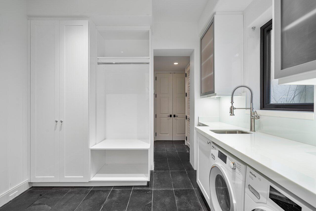 LAGOMAR PARK 2 - Residential Lease