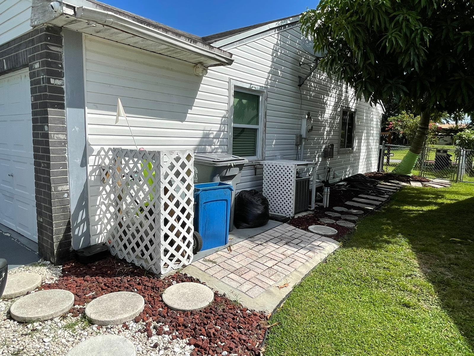 WATERCHASE WEST PL 1 - Residential Lease