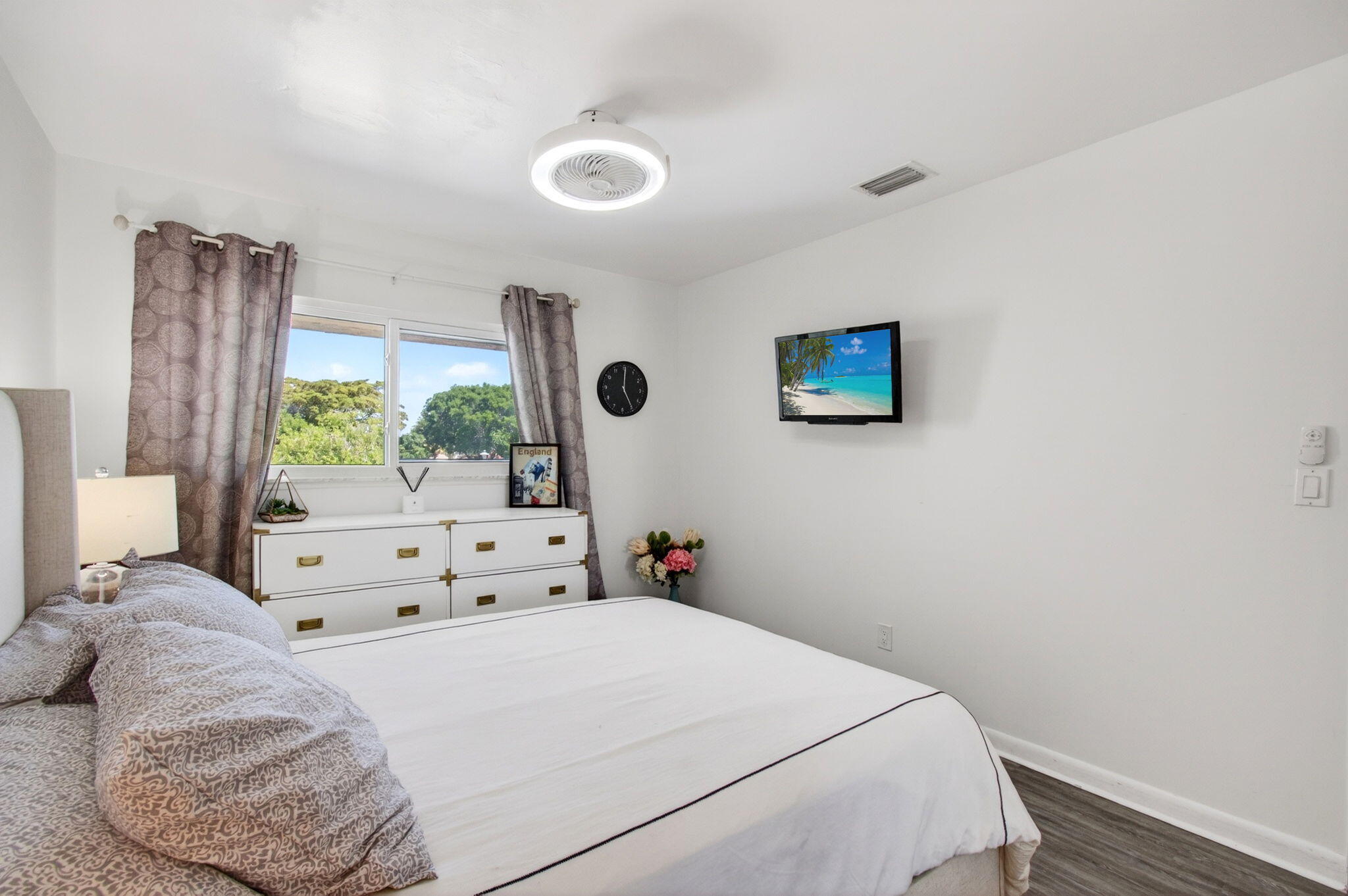 CYPRESS POINT - Residential