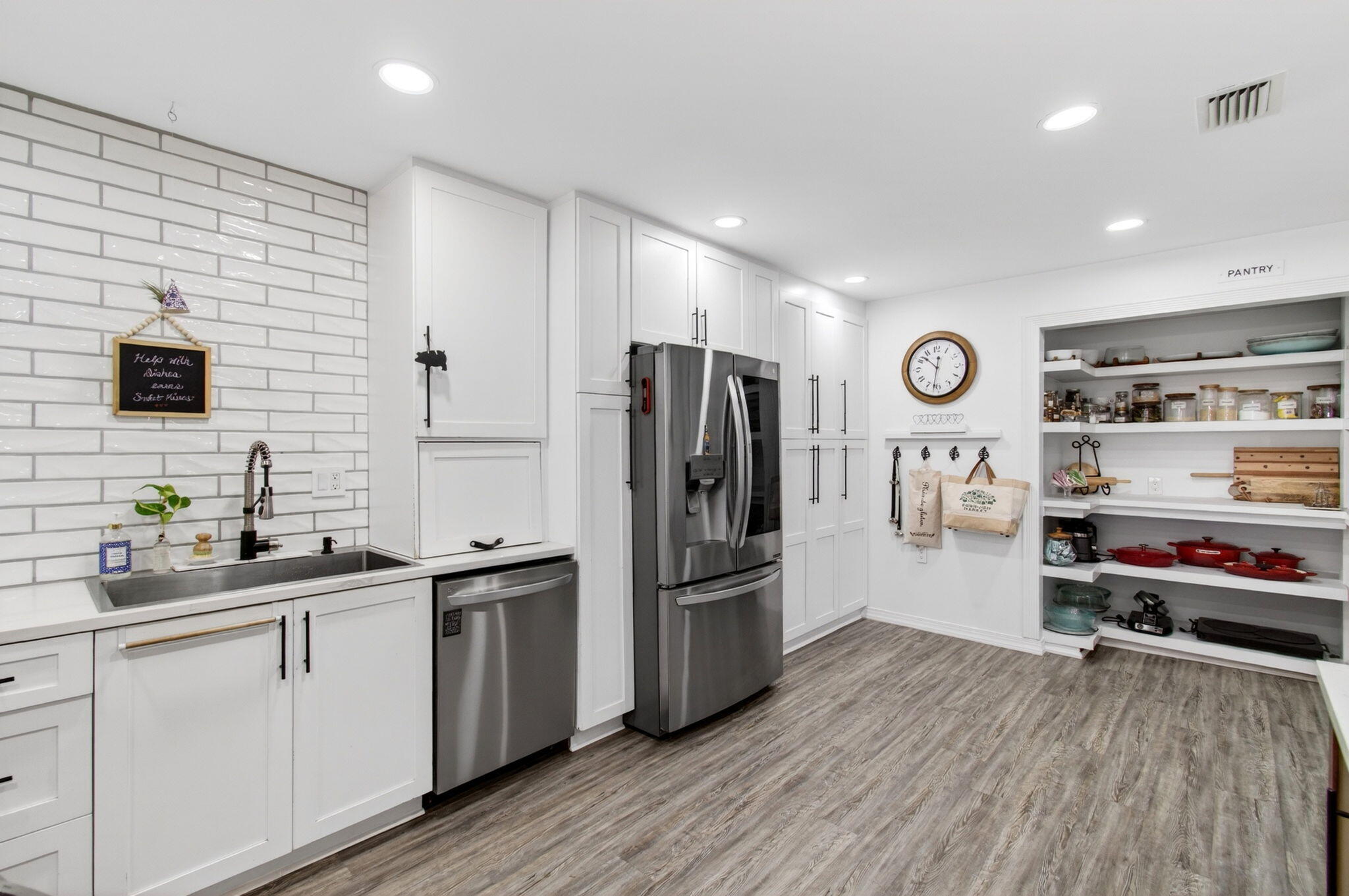 CYPRESS POINT - Residential
