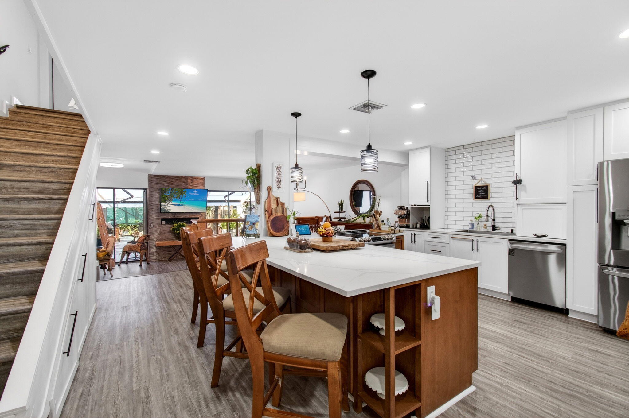 CYPRESS POINT - Residential