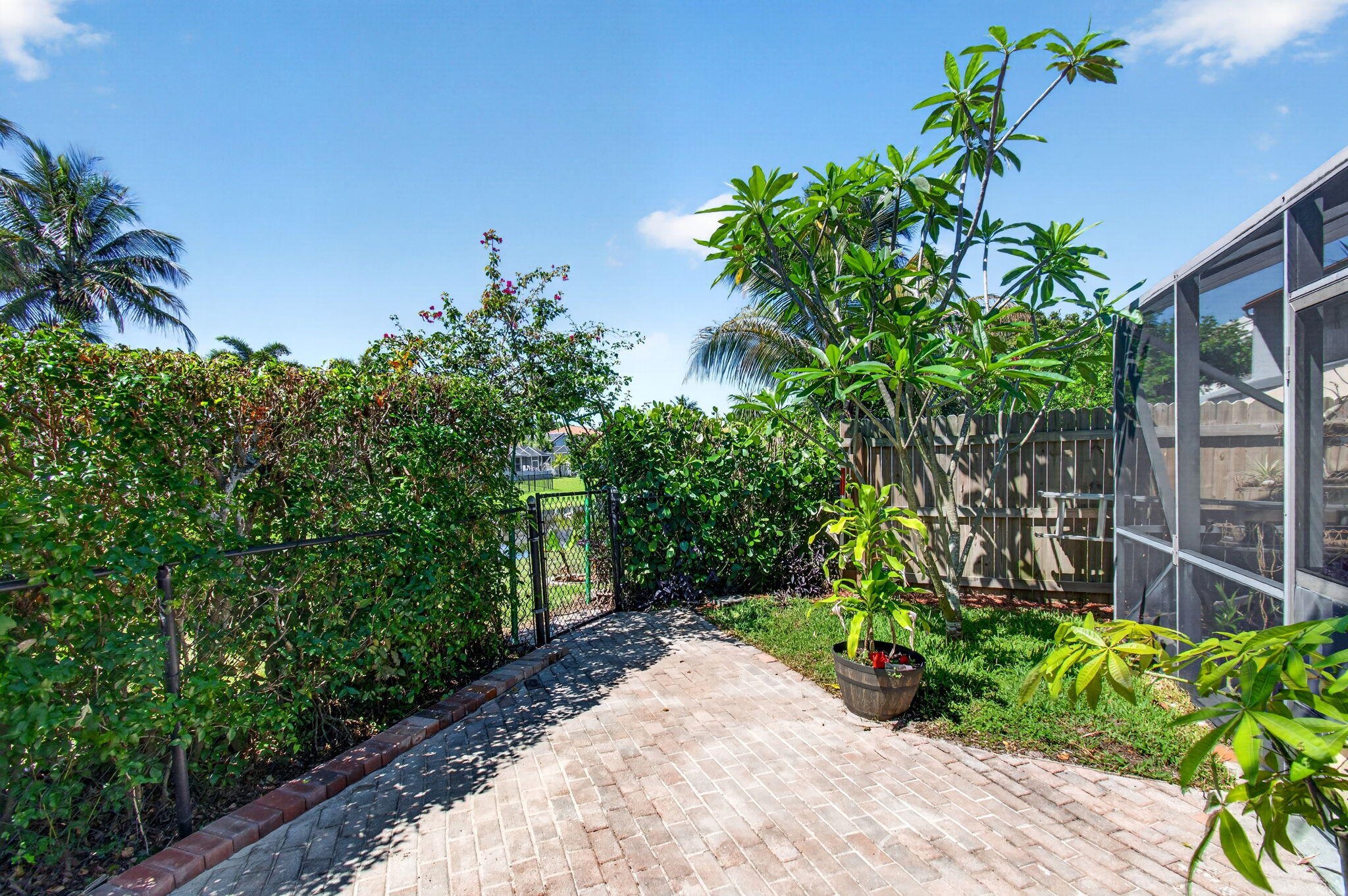 CYPRESS POINT - Residential