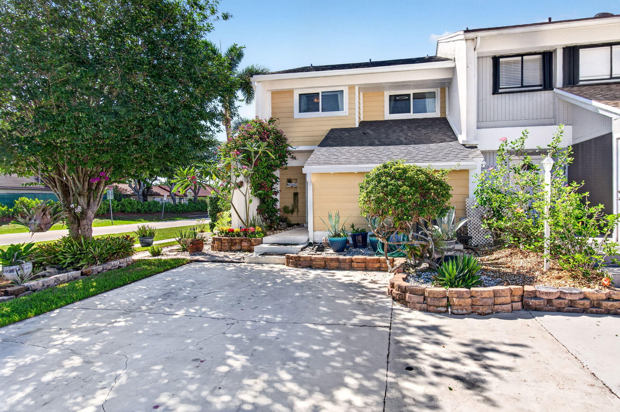 CYPRESS POINT - Residential