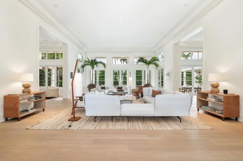 583 N Lake Way Palm Beach FL 33480