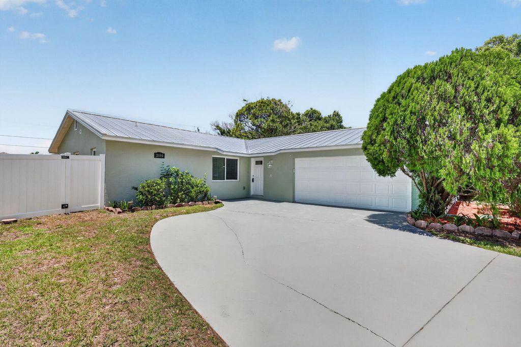 Photo of 2190 SW Kail Street, Port Saint Lucie, FL 34984 (MLS # B26025956)