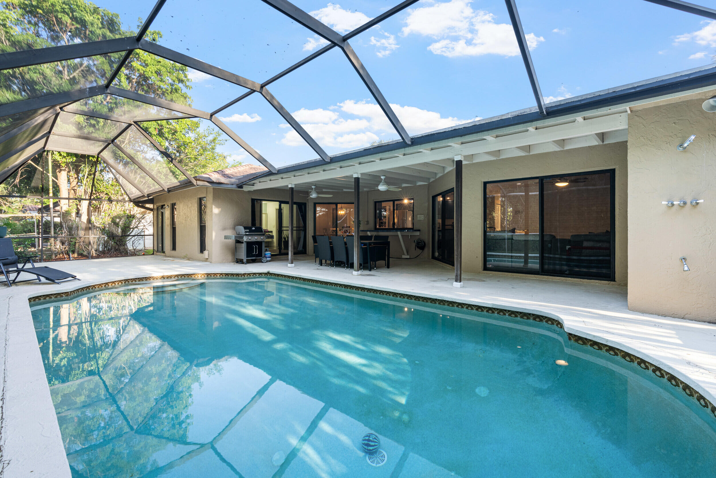 BOCA GREENS - Residential