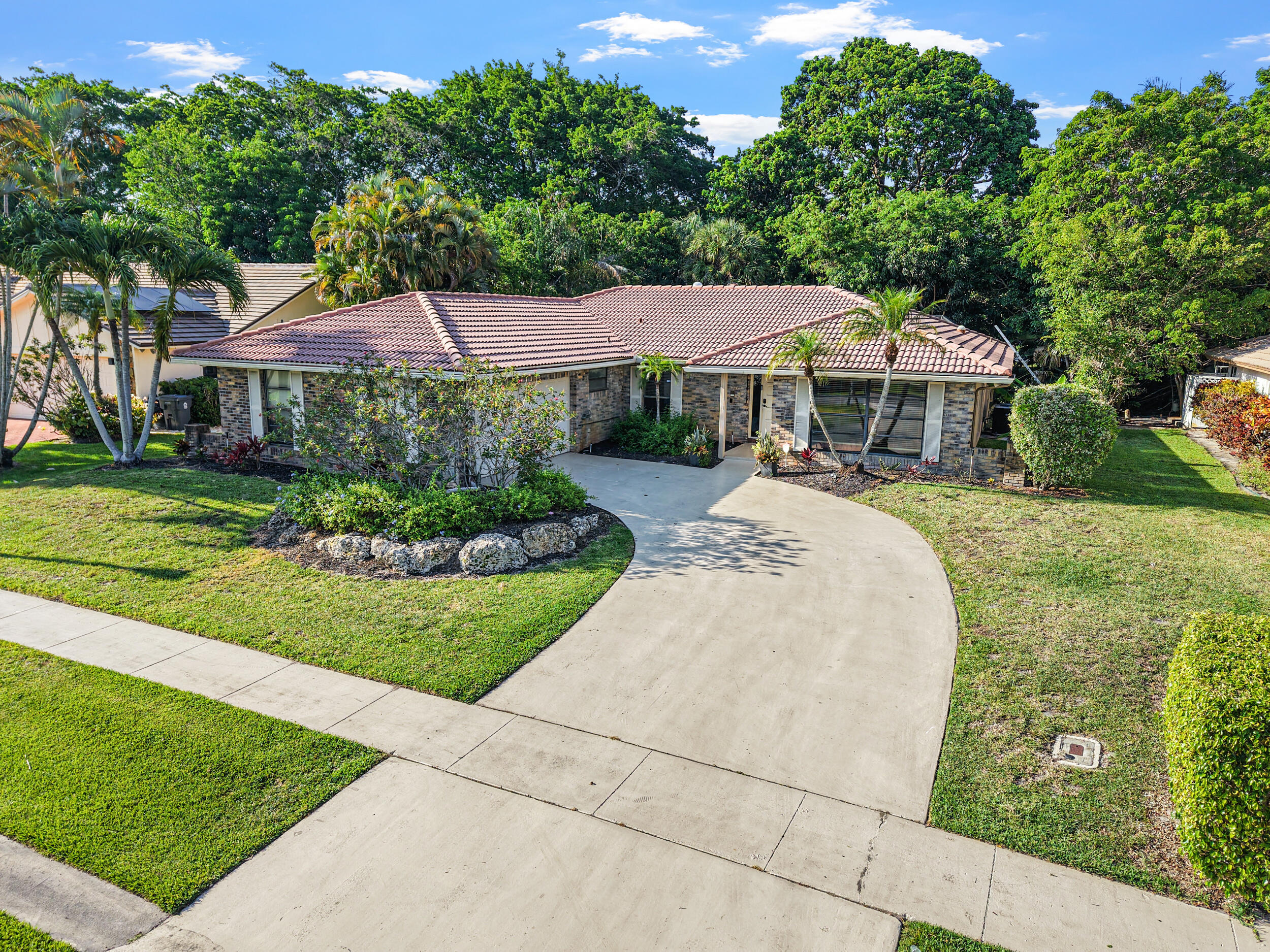 BOCA GREENS - Residential