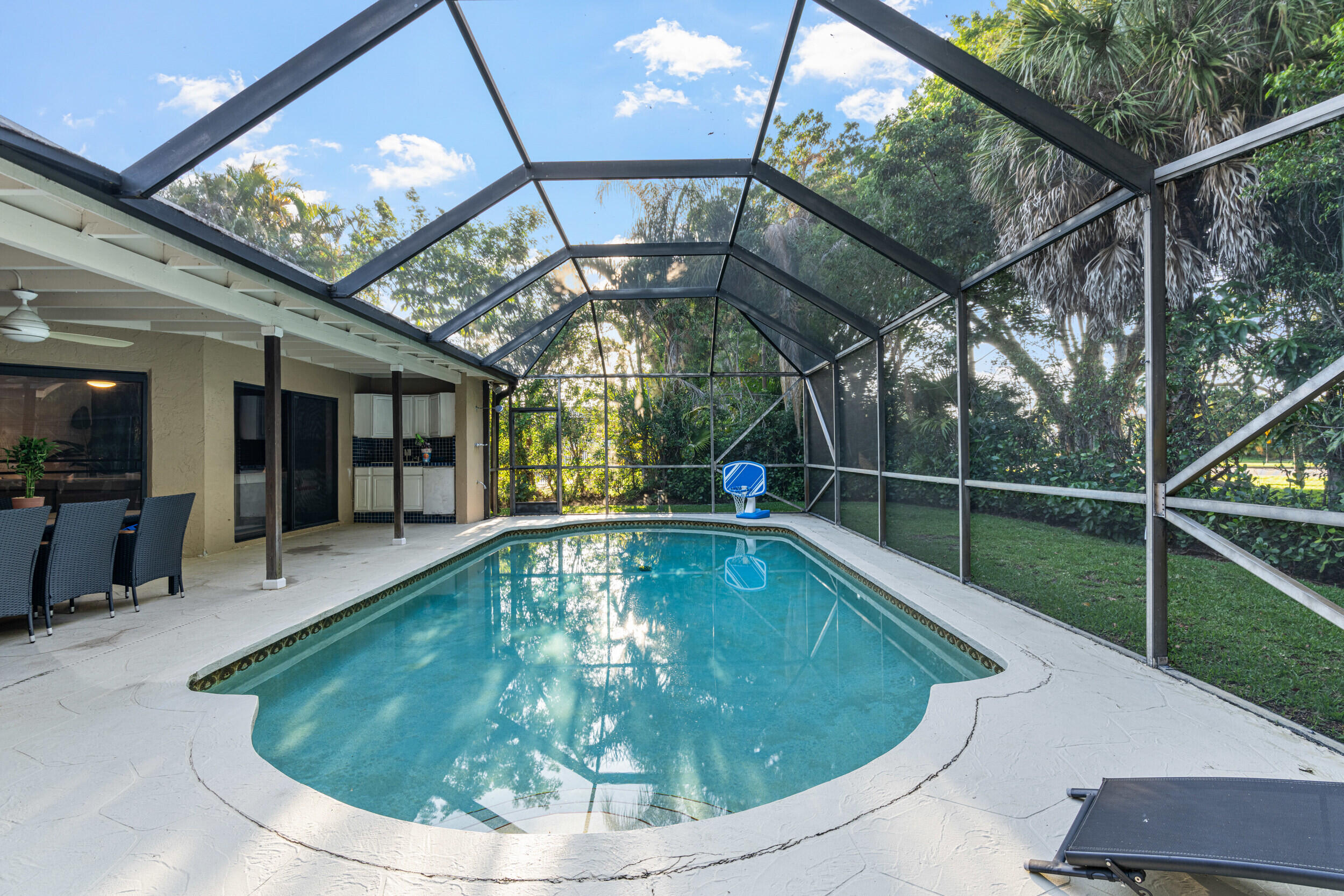BOCA GREENS - Residential
