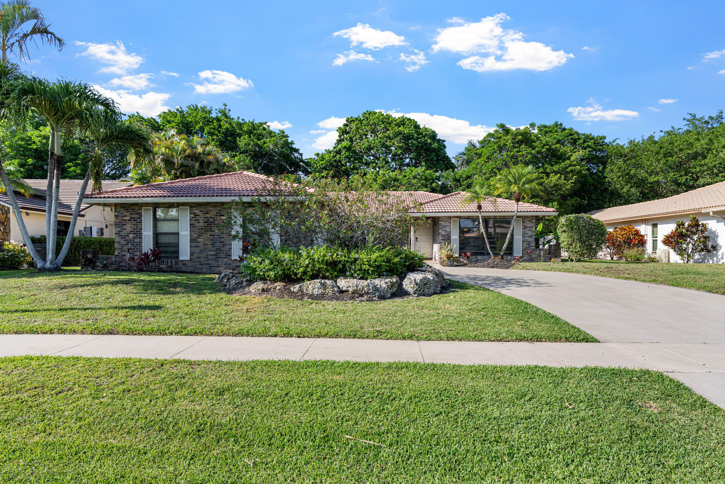 BOCA GREENS - Residential