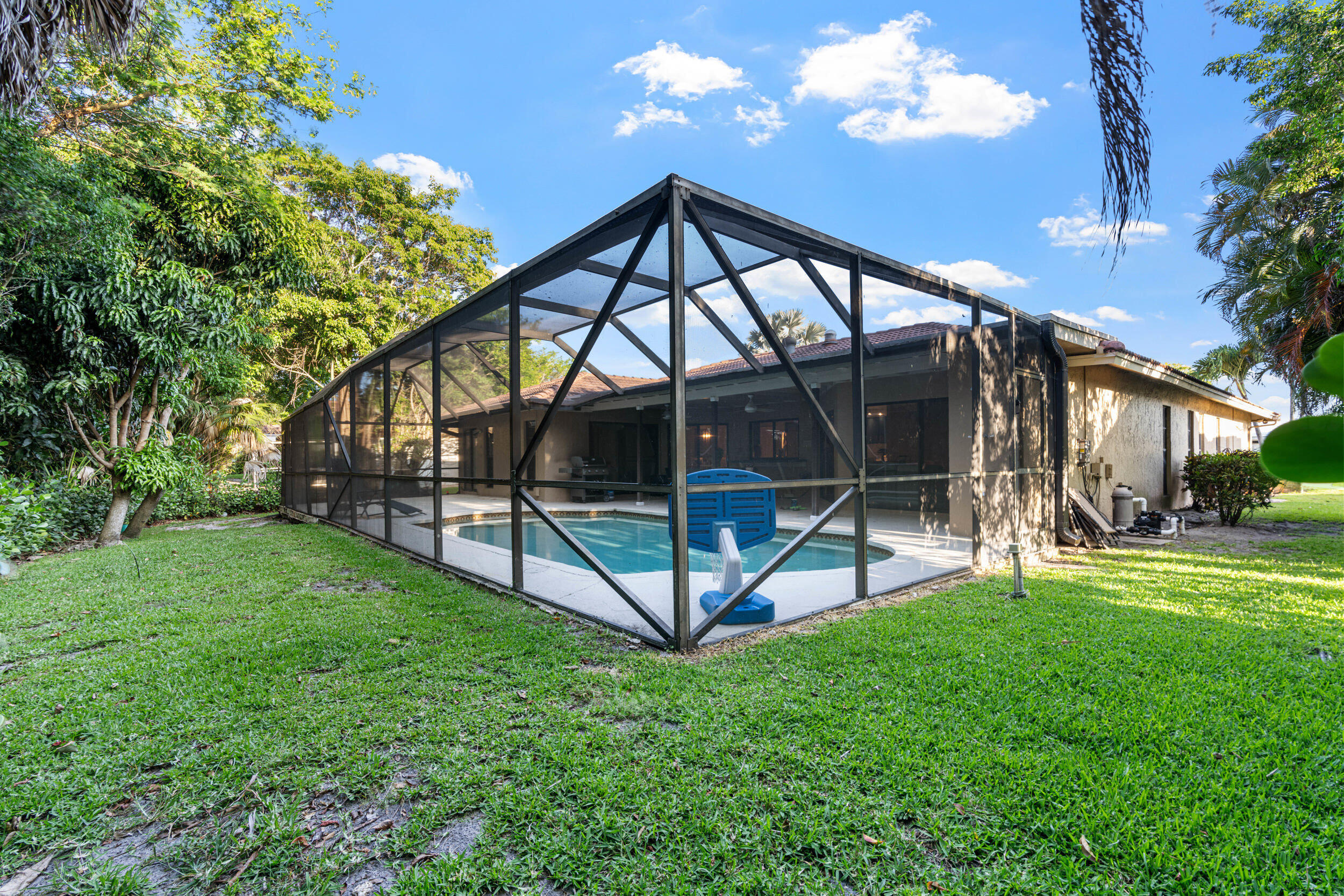 BOCA GREENS - Residential