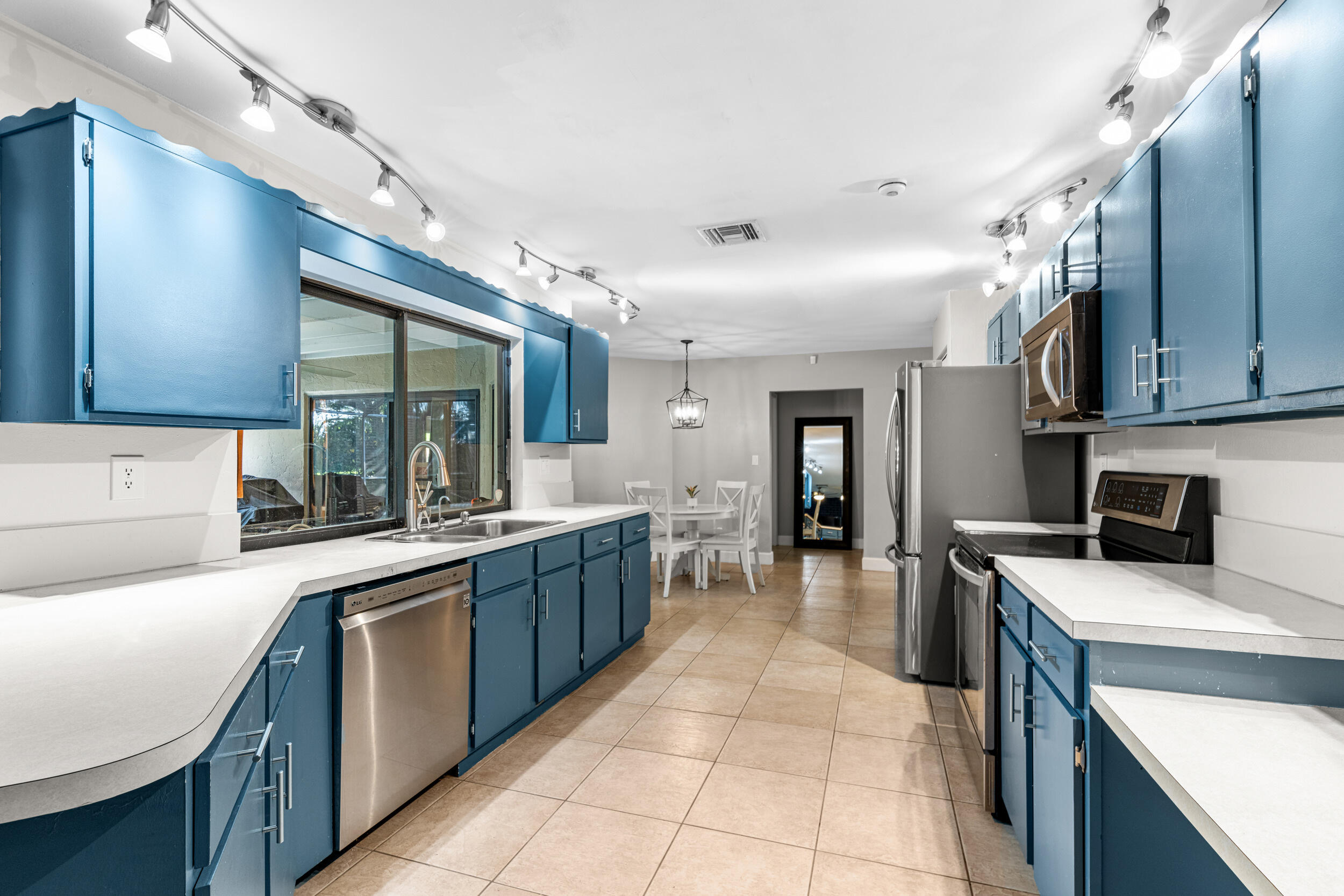 BOCA GREENS - Residential