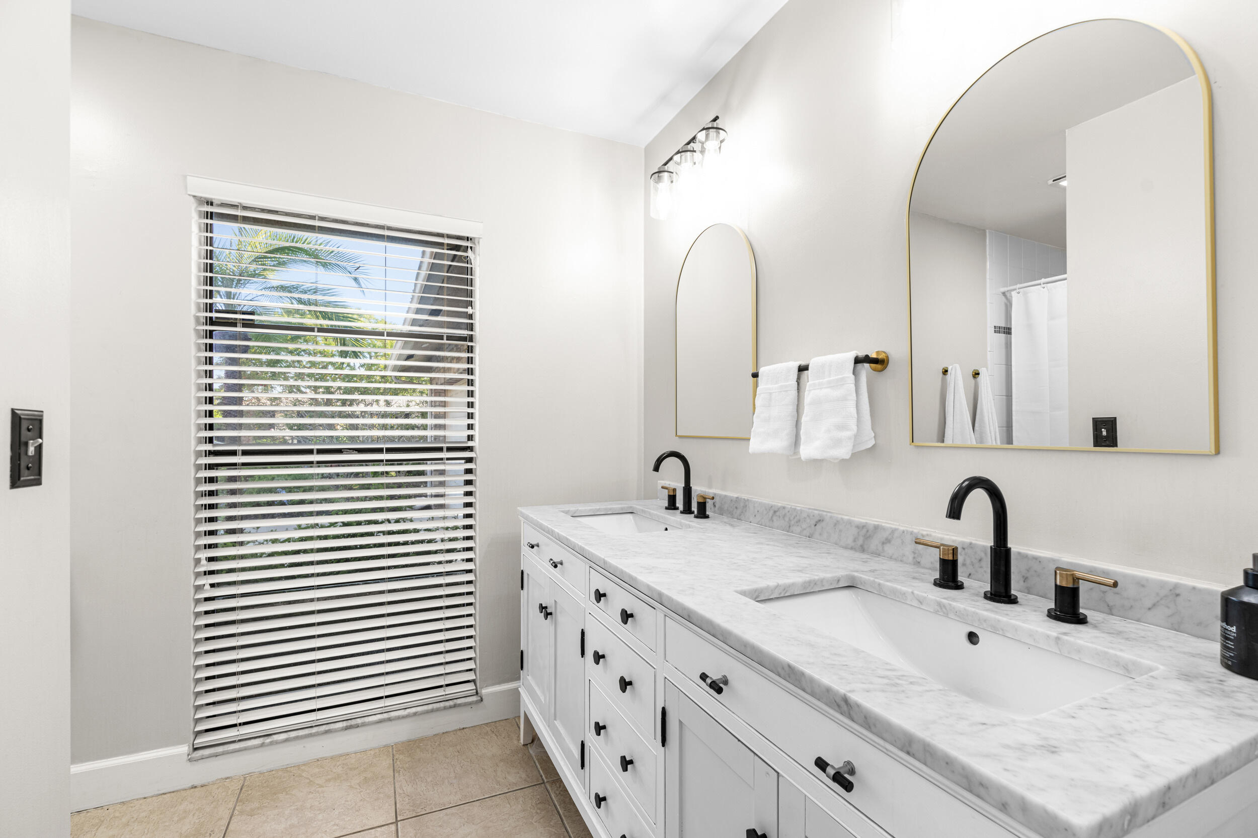 BOCA GREENS - Residential