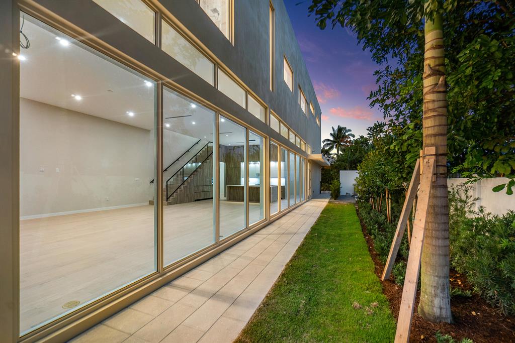 LA HACIENDA DELRAY - Residential