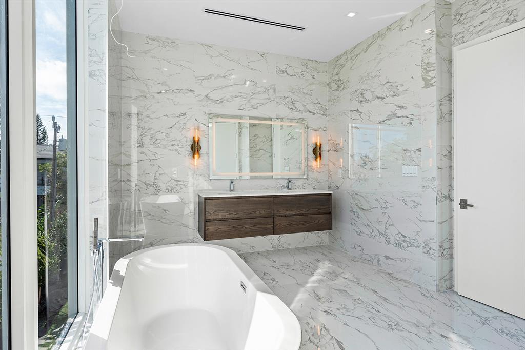 LA HACIENDA DELRAY - Residential