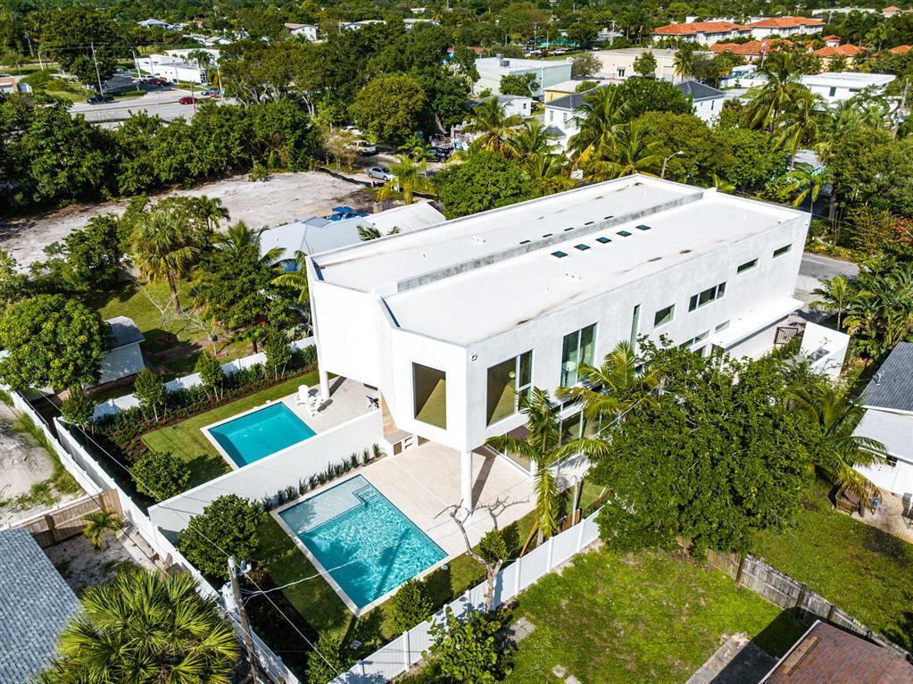 LA HACIENDA DELRAY - Residential