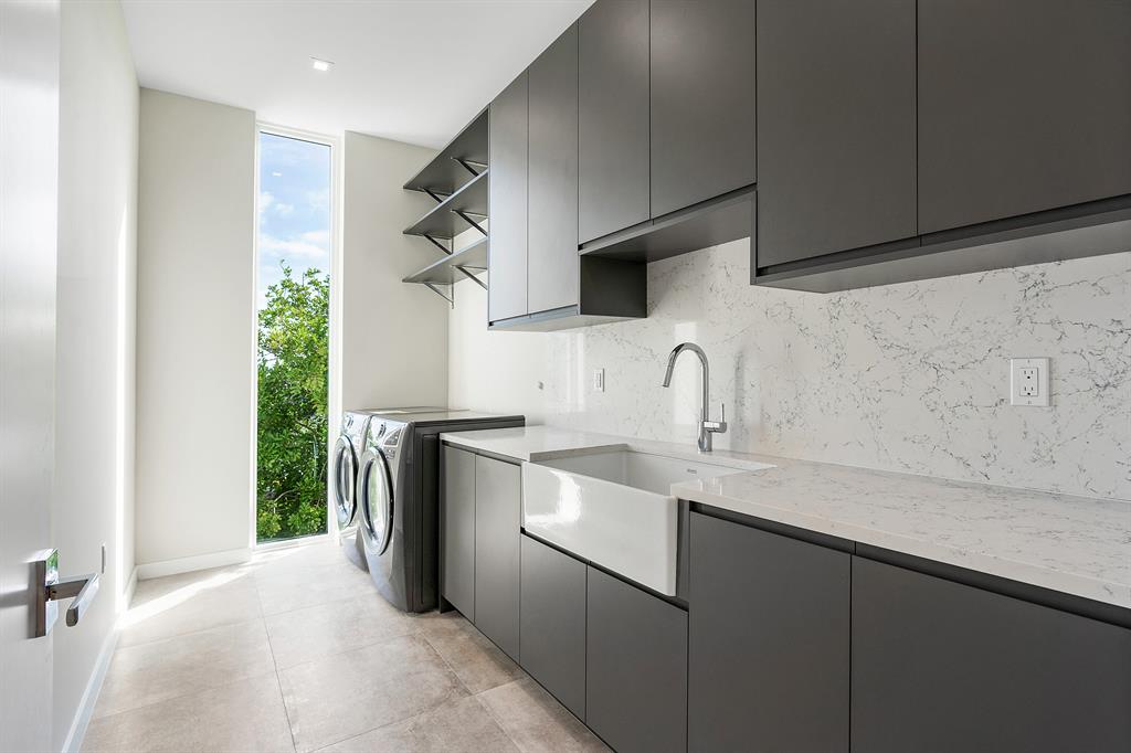 LA HACIENDA DELRAY - Residential