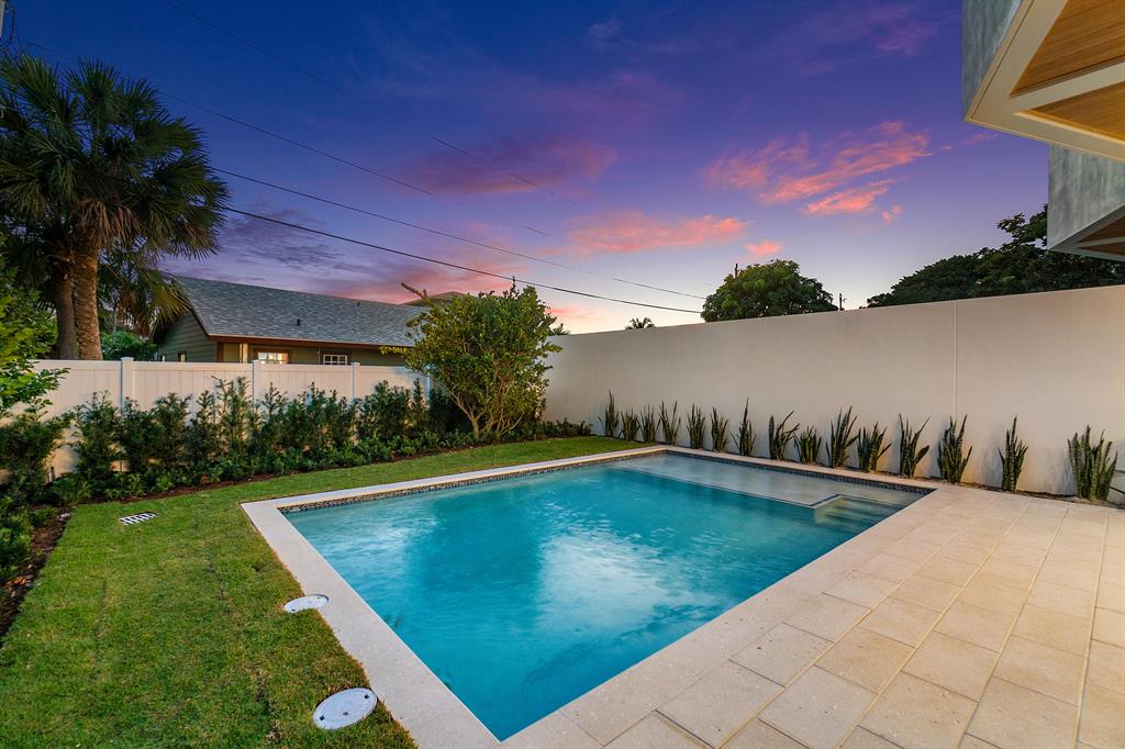 LA HACIENDA DELRAY - Residential