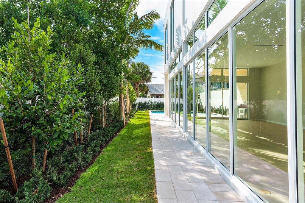 LA HACIENDA DELRAY - Residential