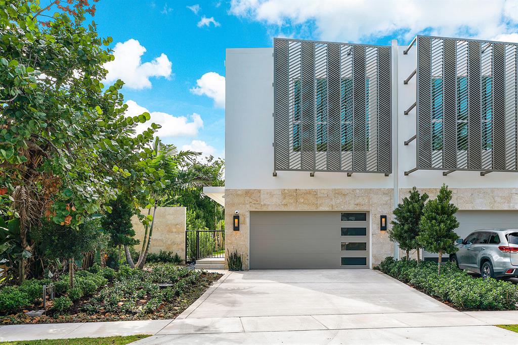 LA HACIENDA DELRAY - Residential