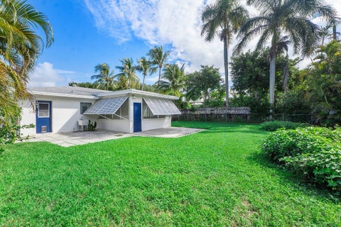 Tiny photo for 102 NW 12TH Street, Delray Beach, FL 33444 (MLS # B26088653)