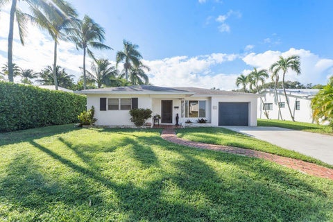 Tiny photo for 102 NW 12TH Street, Delray Beach, FL 33444 (MLS # B26088653)
