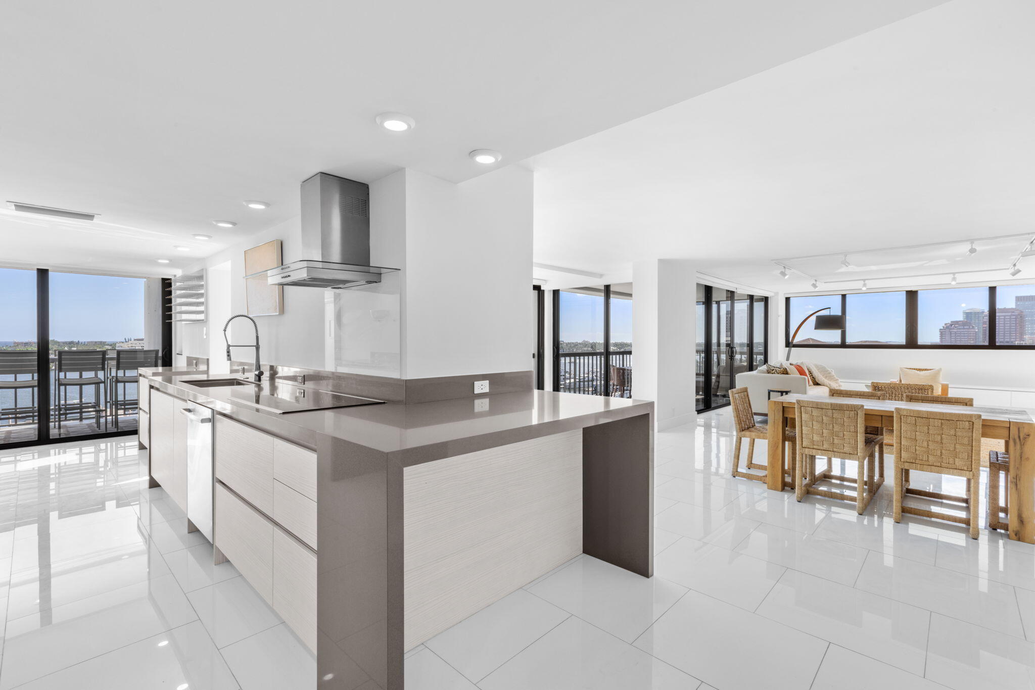 WATERVIEW TOWERS CONDO - Residential
