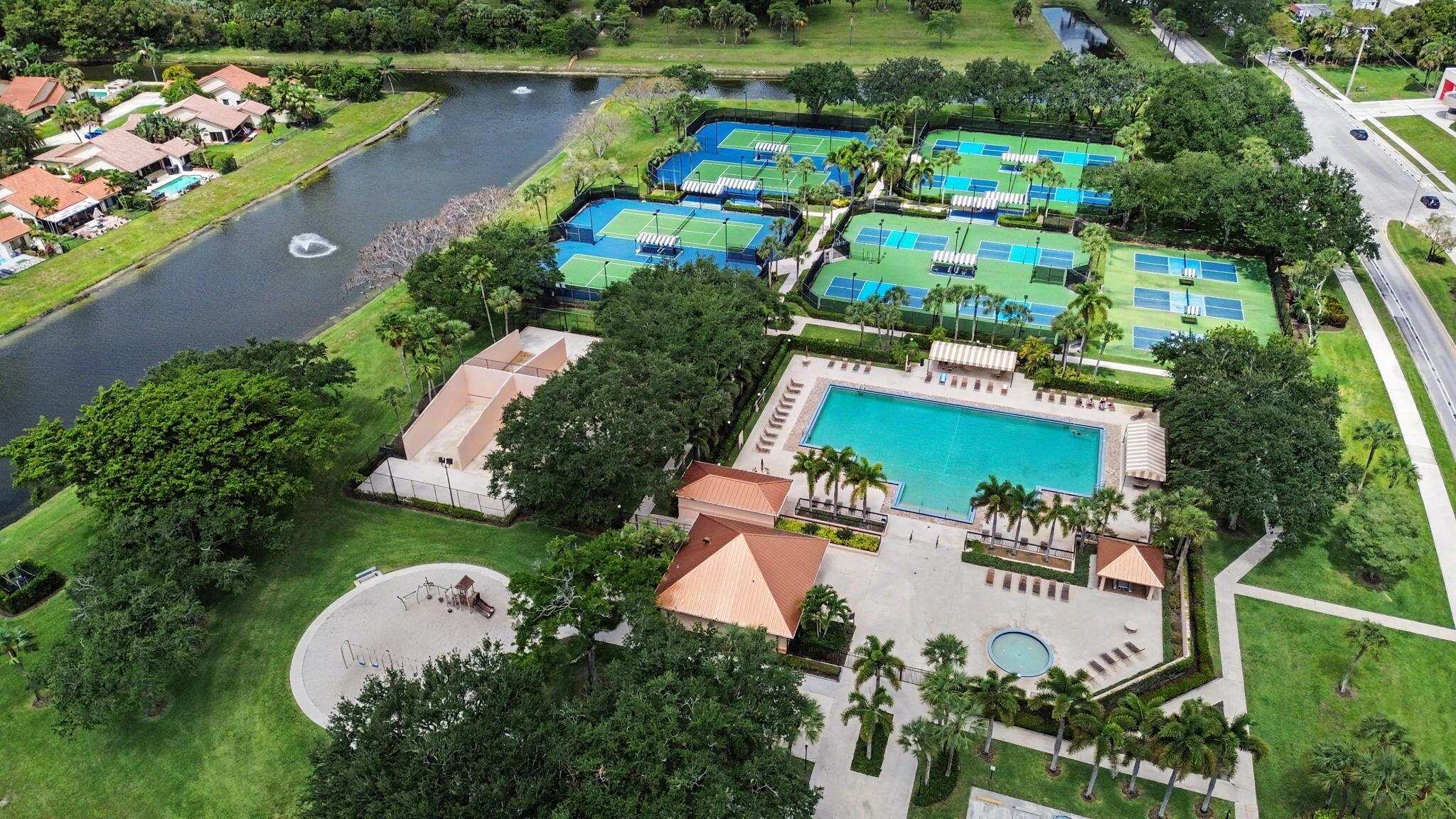 VILLAS OF BEAR LAKES ESTATES NORTH - Residential