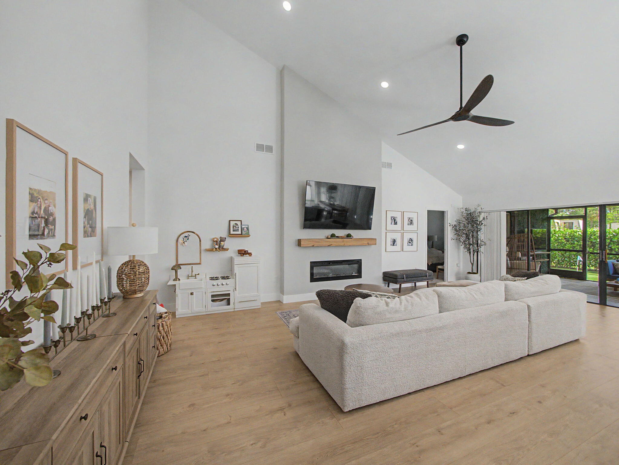 VILLAS OF BEAR LAKES ESTATES NORTH - Residential