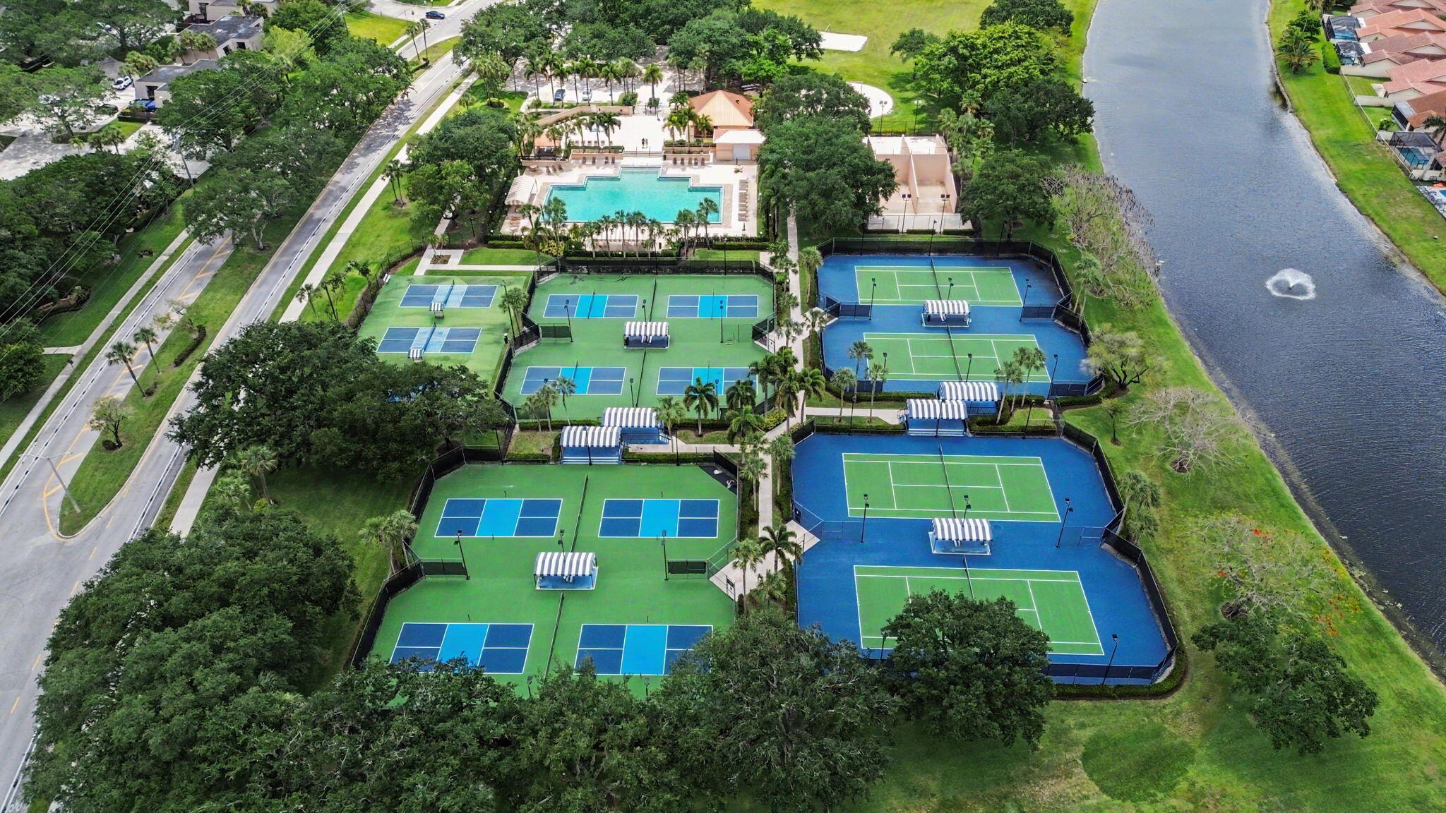 VILLAS OF BEAR LAKES ESTATES NORTH - Residential